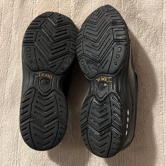 Easy Spirit Black Mules - Size 7M - Picture 3 of 3